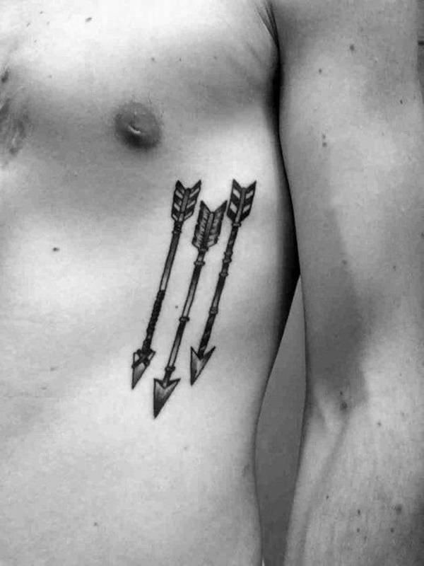 tatuaje flecha 136