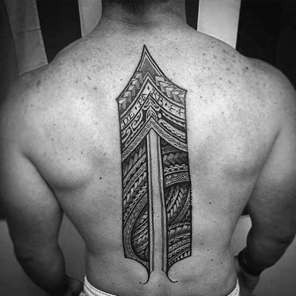 tatuaje columna vertebral 132