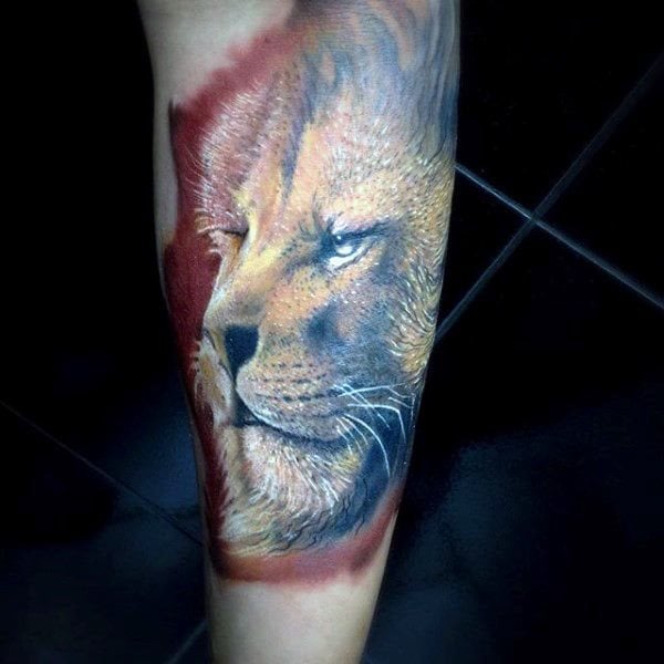76 Tatuajes de agresivos leones (con su significado)