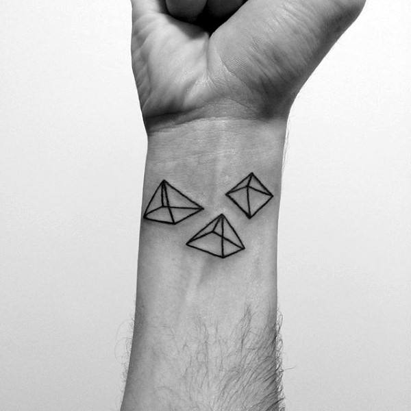 tatuaje piramide egipto 113
