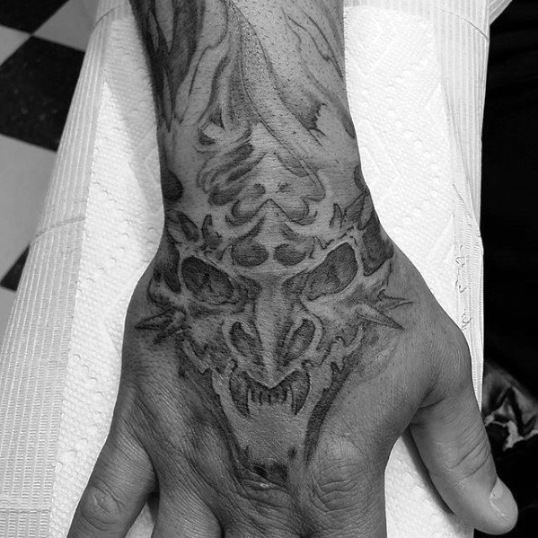 tatuaje calavera dragon 10