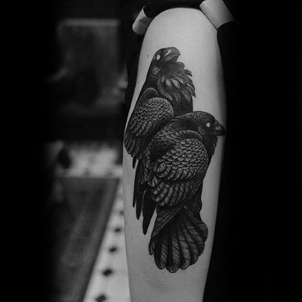 tatuaje cuervos Hugin Munin 56