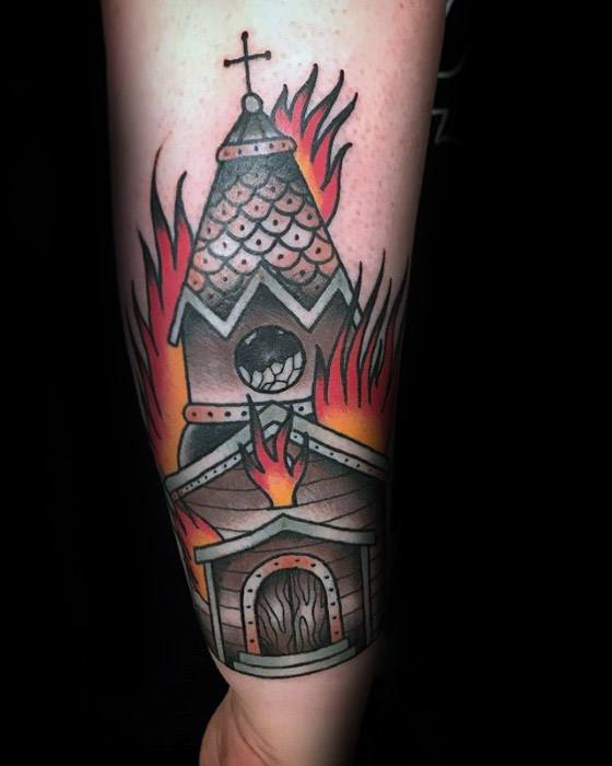 tatuaje iglesia ardiendo 12