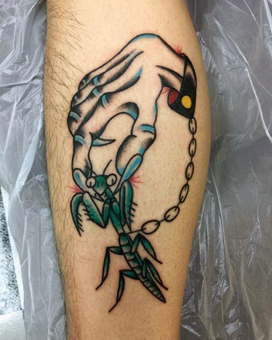 tatuaje mantis religiosa 54