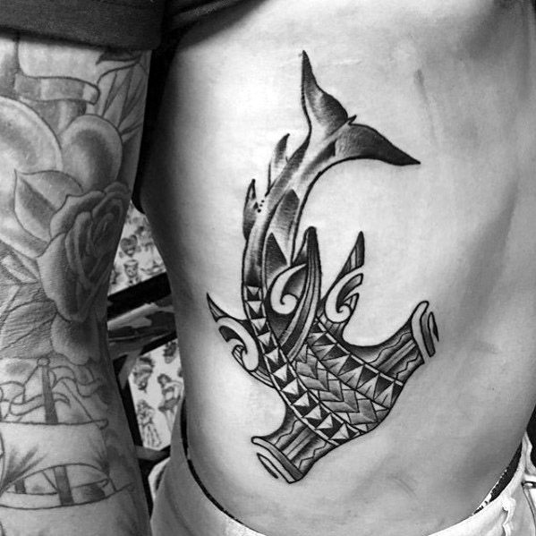 tatuaje tiburon maori 18