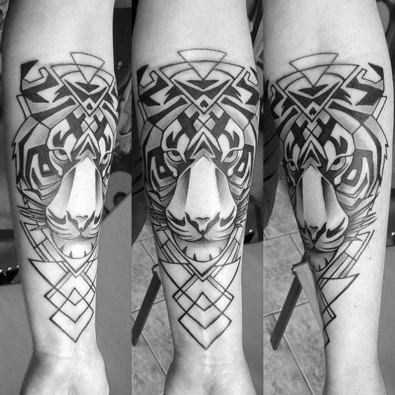 tatuaje tigre geometrico 48