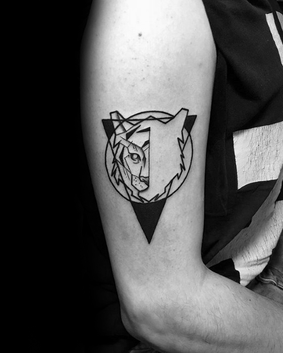 tatuaje tigre geometrico 62
