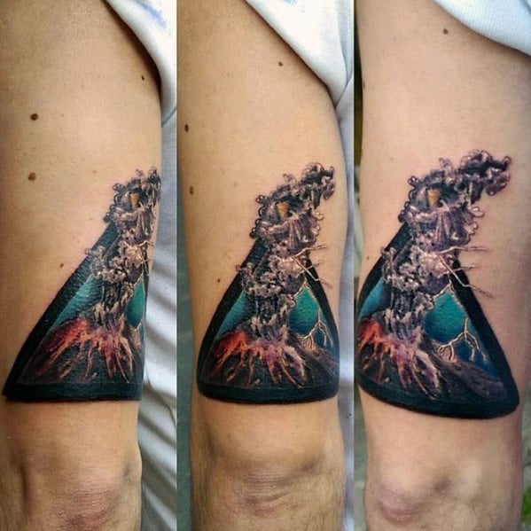 tatuaje volcan 48