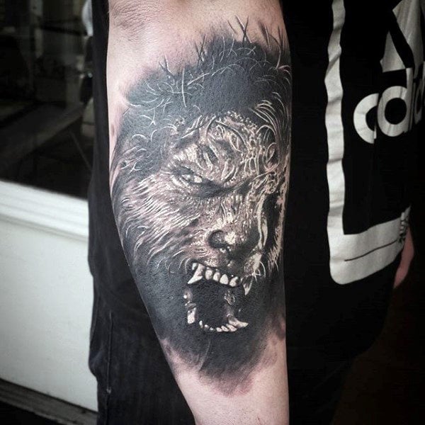 tatuaje hombre lobo 177