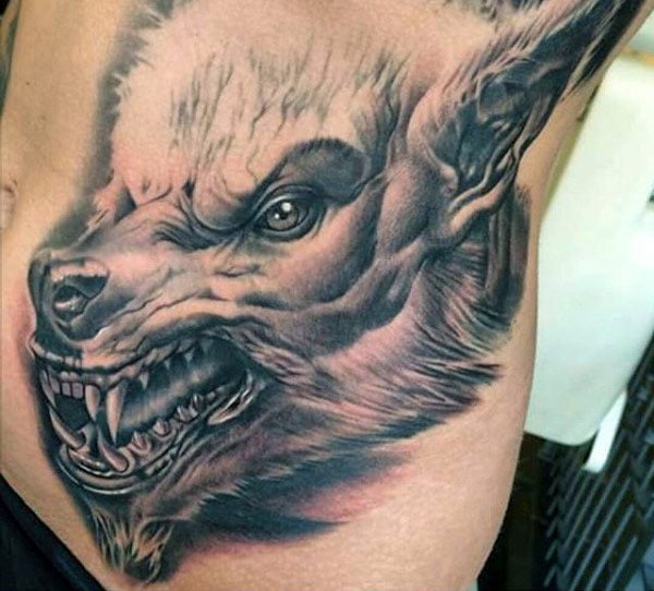 tatuaje hombre lobo 217
