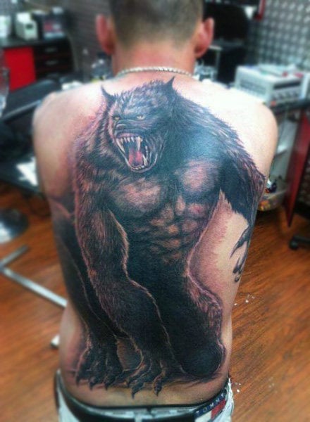 tatuaje hombre lobo 221