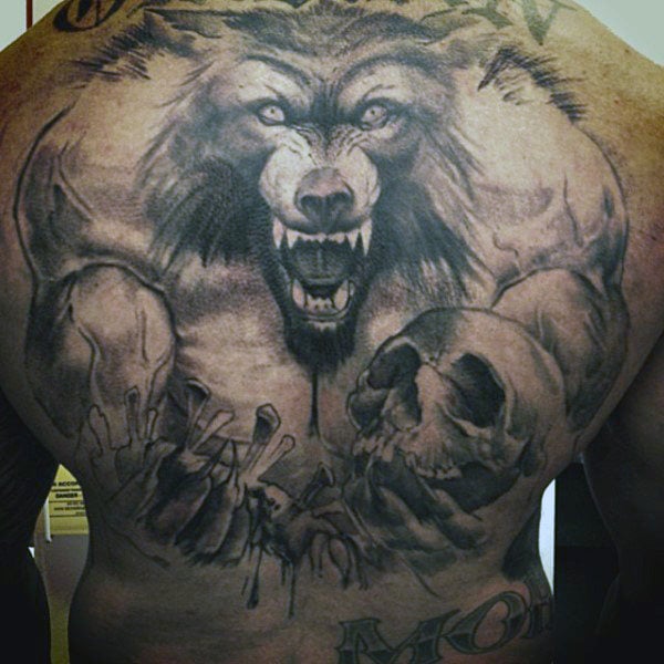 tatuaje hombre lobo 249