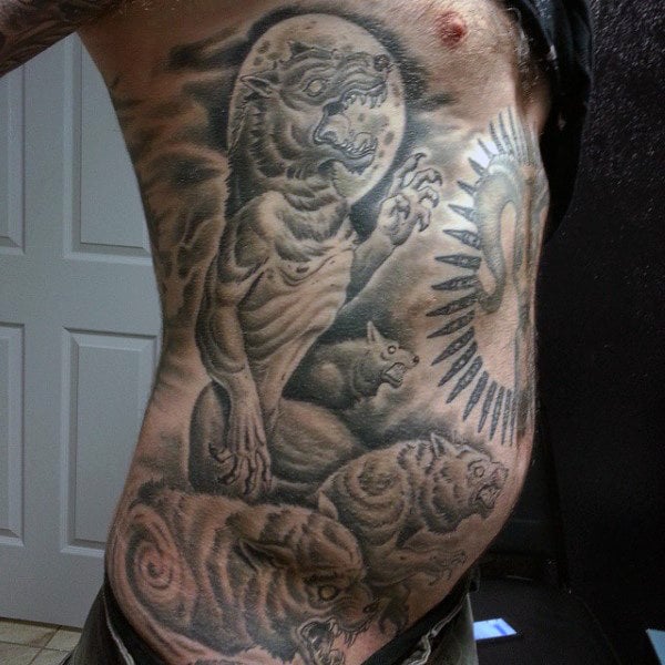 tatuaje hombre lobo 69