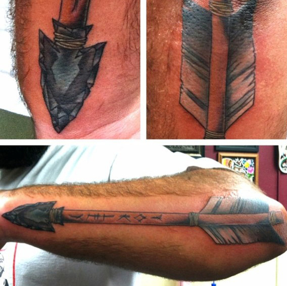 tatuaje punta flecha 65