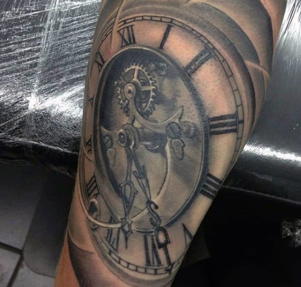 tatuaje reloj de bolsillo 37