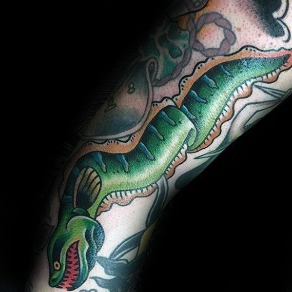 tatuaje anguila 26