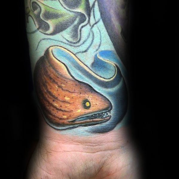 tatuaje anguila 92