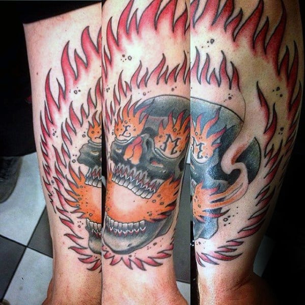 tatuaje calavera fuego 68