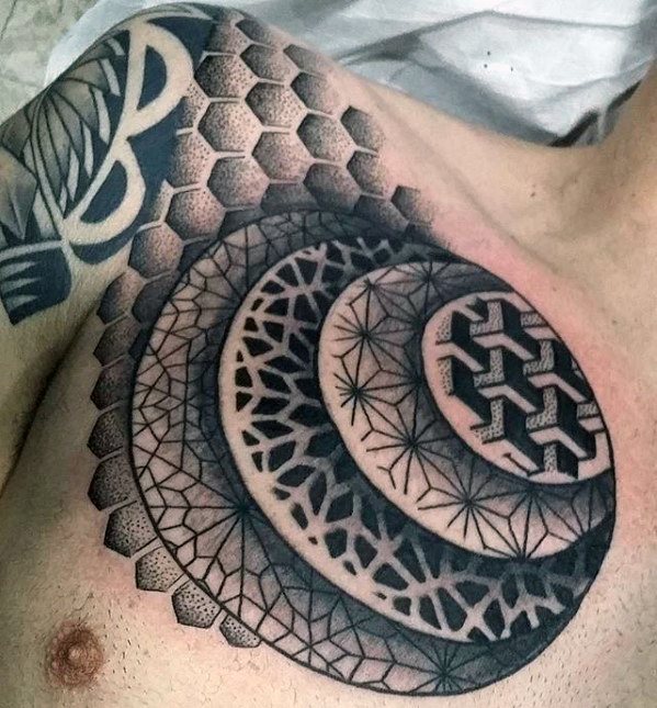 tatuaje geometrico pecho 14