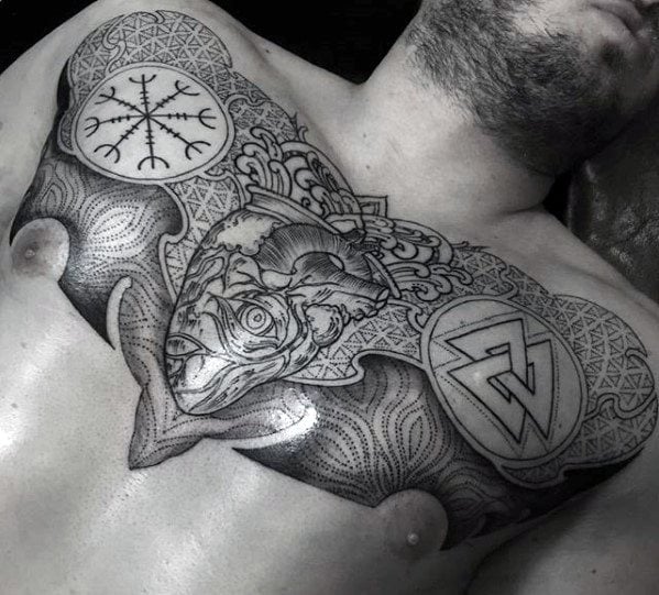 tatuaje geometrico pecho 76
