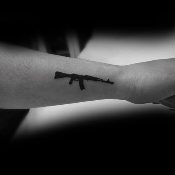 tatuaje arma ak47 101
