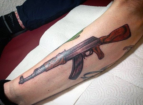 tatuaje arma ak47 81