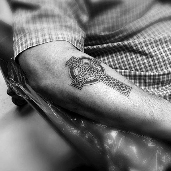 tatuaje cruz celta 261