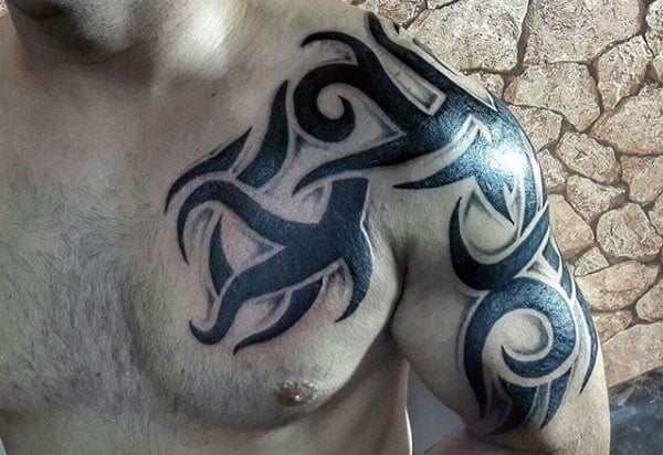tatuaje tribal brazo 181
