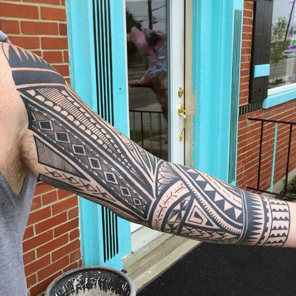 tatuaje tribal brazo 249