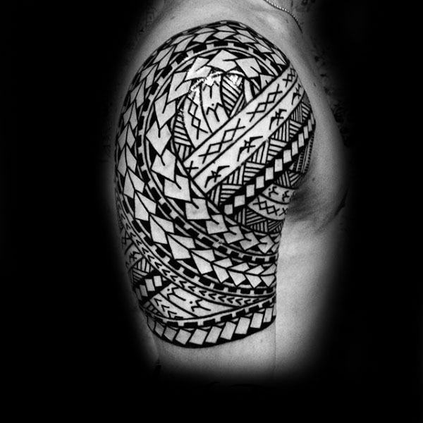 tatuaje tribal brazo 77