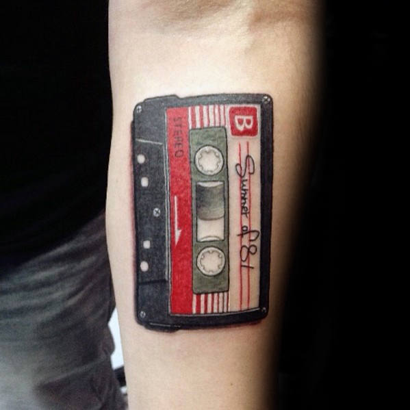 tatuaje cinta de casete 12