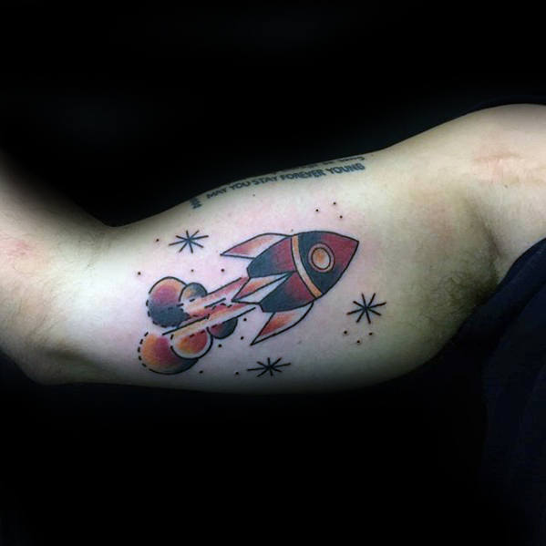 tatuaje cohete espacial 36