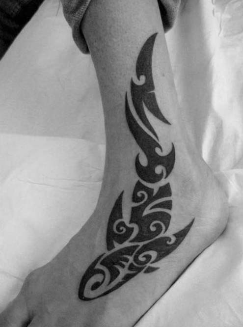tatuaje pez tribal 06