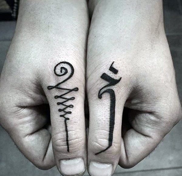 ¿Qué simbolizan o quieren transmitir los tatuajes de dedos?