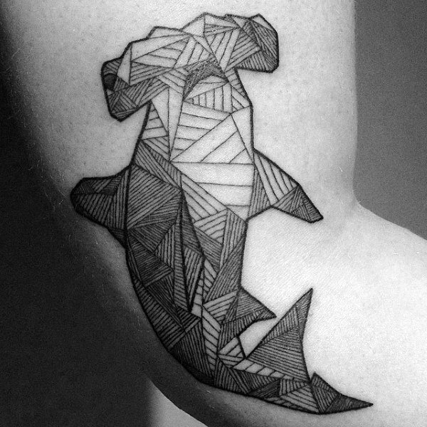 tatuaje tiburon martillo 34