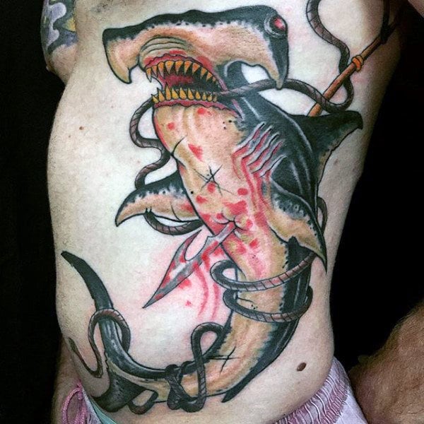 tatuaje tiburon martillo 58