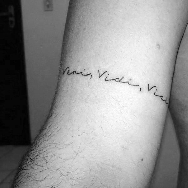 André Winter Tattoo - Veni, vidi, vici é uma expressão em latim