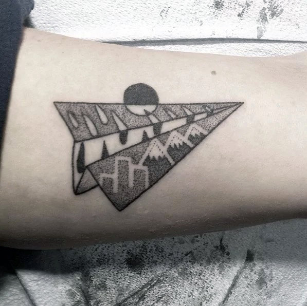49 Tatuajes de aviones de papel (Con el significado)