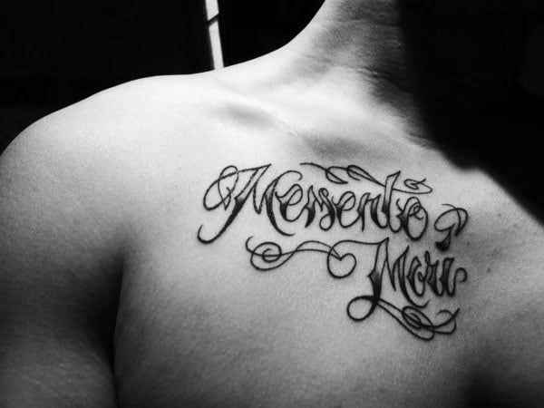 tatuaje frase memento mori 11