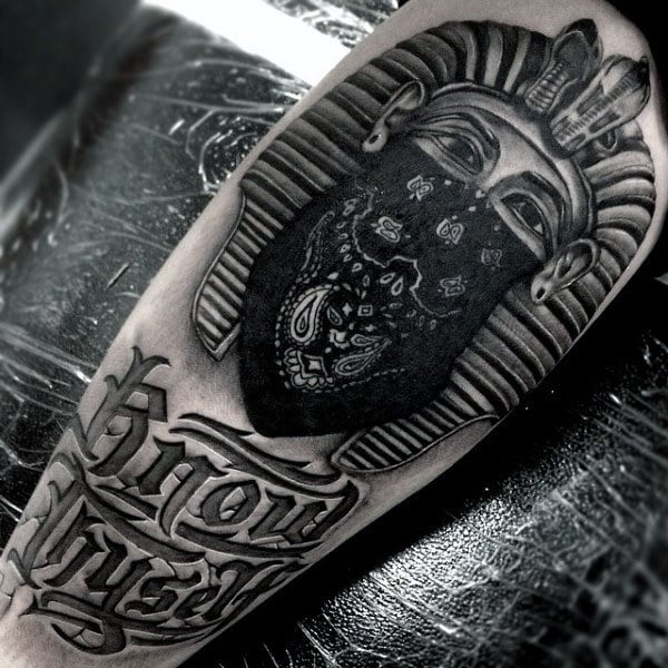 tatuaje tutankamon 113