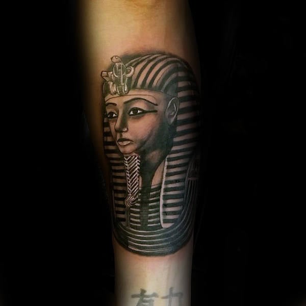 tatuaje tutankamon 27