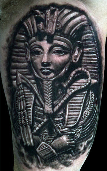 tatuaje tutankamon 45