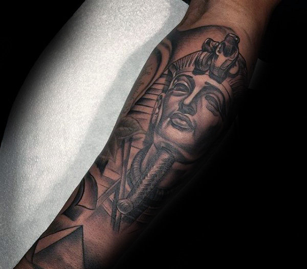 tatuaje tutankamon 53