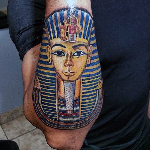 tatuaje tutankamon 81