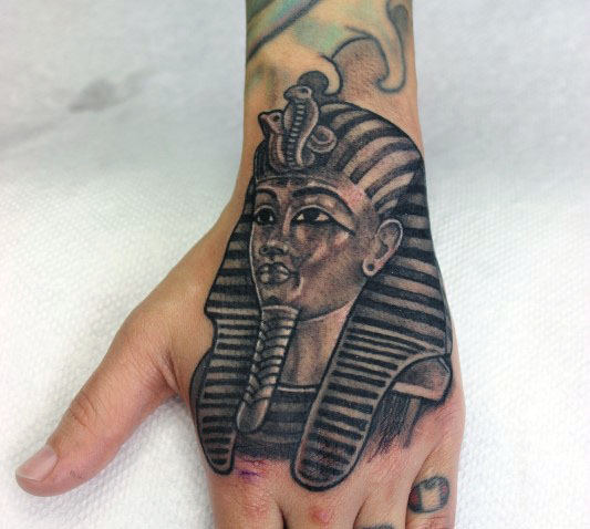 tatuaje tutankamon 99
