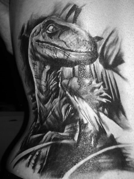 tatuaje velociraptor 69