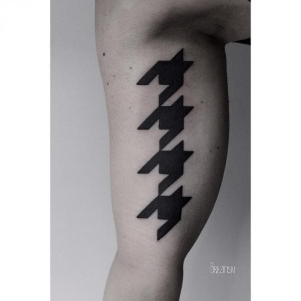 tatuaje biceps 925