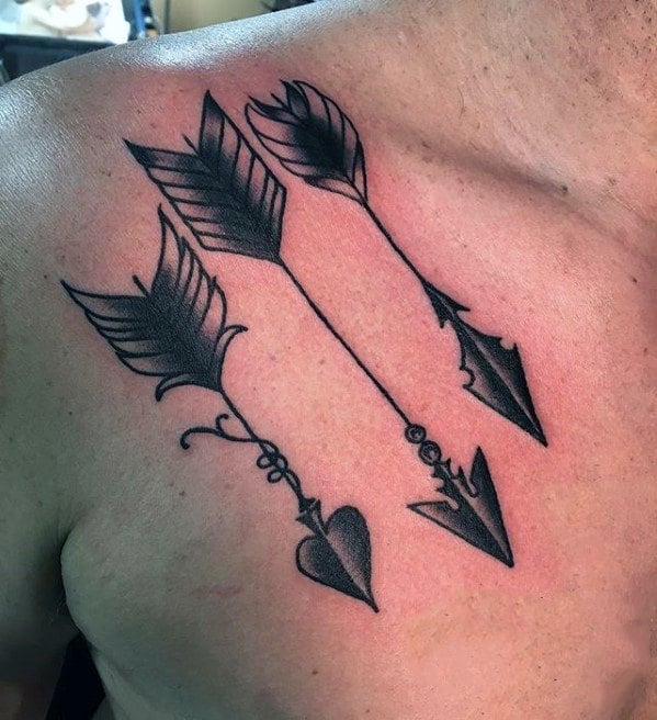 pequeno tatuaje flecha para hombre 27
