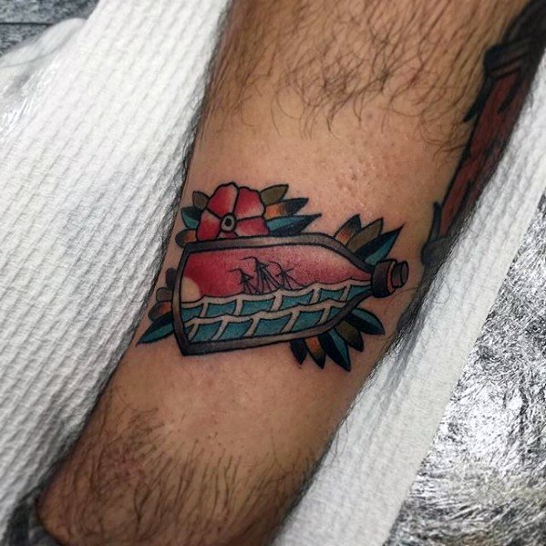 tatuaje barco hundiendose para hombre 22