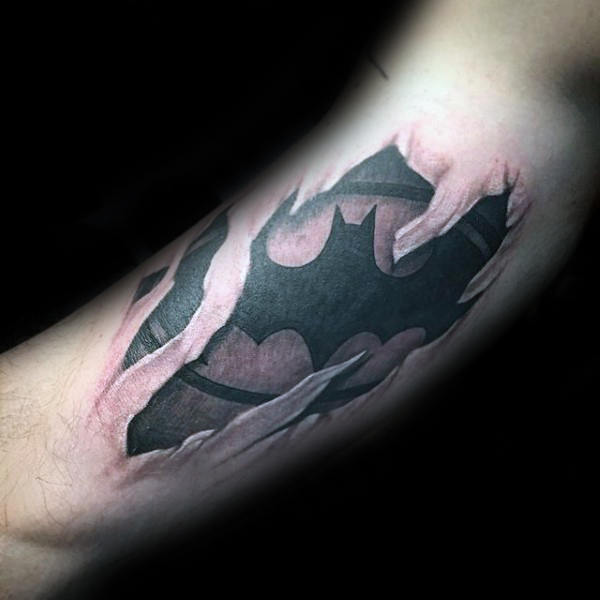 tatuaje batman para hombre 11